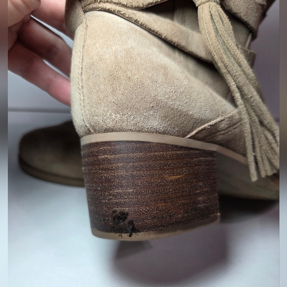 Koolaburra by UGG Kenz Western Tan Suede Tassel Booties Women's Size 7.5 - Picture 14 of 14